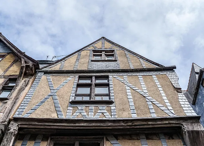 Appartement Tout Confort Vieux Tours Avec Parking Prive 4P