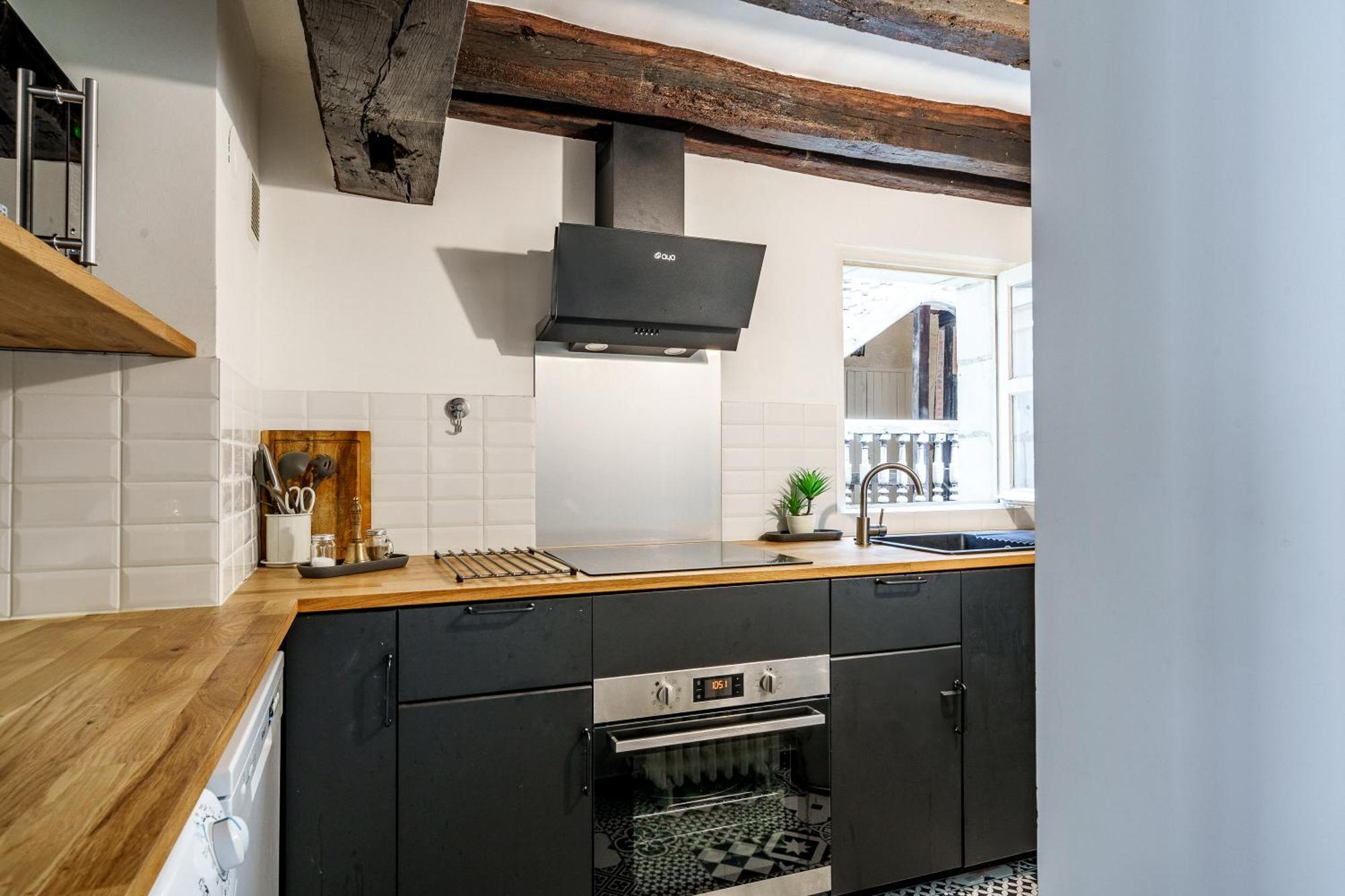 Apartment Confort Vieux Avec Parking Prive 4p